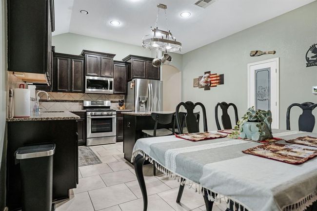 18819 Deer Trace Dr, House other with 3 bedrooms, 2 bathrooms and 2 parking in Crosby TX | Image 10