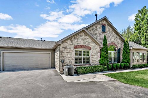 2814 N Cloverdale Rd, Boise, ID, 83713-6040 | Card Image