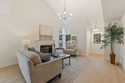 apt-29-990 106th Ln Nw, Coon Rapids, MN, 55433-4327 | Card Image