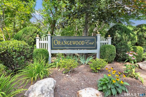 138-138 Shagbark Dr, Derby, CT, 06418-2622 | Card Image