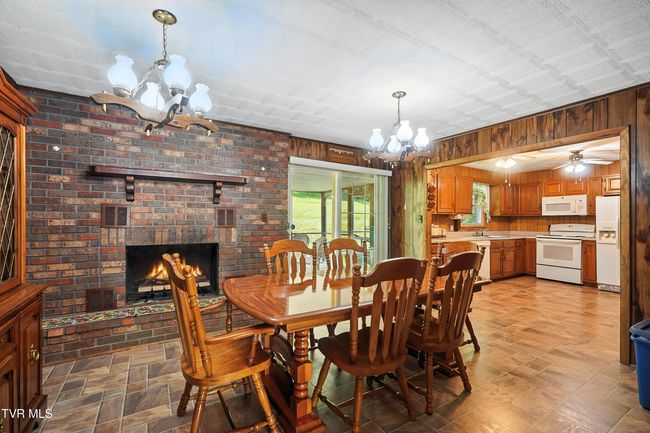 1710 Shawnee Ave E, House other with 4 bedrooms, 2 bathrooms and null parking in Big Stone Gap VA | Image 10