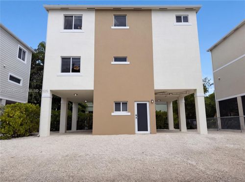 17 Lakeview Dr, Key Largo, FL, 33037-2538 | Card Image