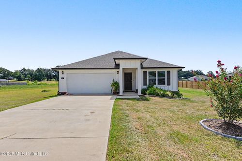 133 Mulberry Drive, Lucedale, MS, 39452 | Card Image