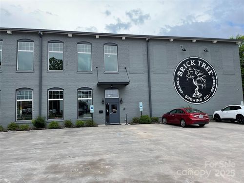 414 E Water St, Lincolnton, NC, 28092-3353 | Card Image
