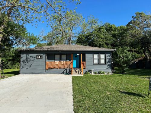 439 E La Fayette St, La Grange, TX, 78945-2223 | Card Image