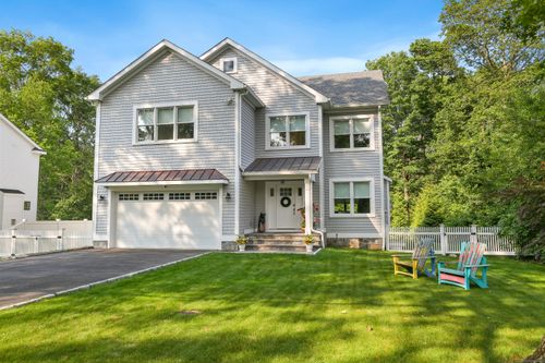 200 Harvester Rd, Fairfield, CT, 06825-1125 | Card Image