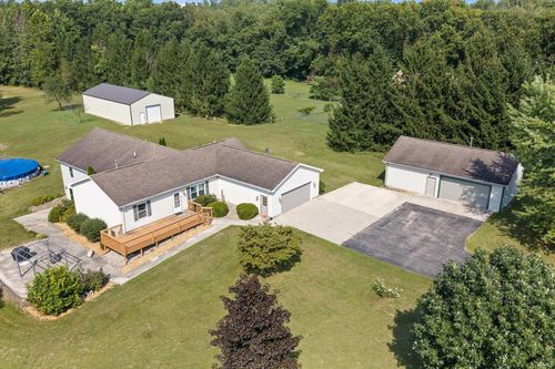 12330 County Road 4, Middlebury, IN, 46540-8637 | Card Image