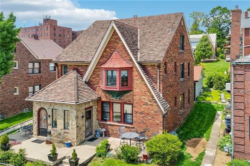 536&538 Lansdale Pl, Mt. Lebanon, PA, 15228 | Card Image