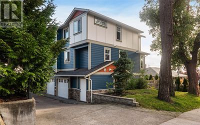 3 - 521 Foster St, Townhouse with 4 bedrooms, 3 bathrooms and 3 parking in Esquimalt BC | Image 1