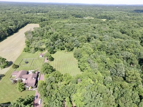 57 Featherbed Ln, Flemington, NJ, 08822-5642 | Card Image