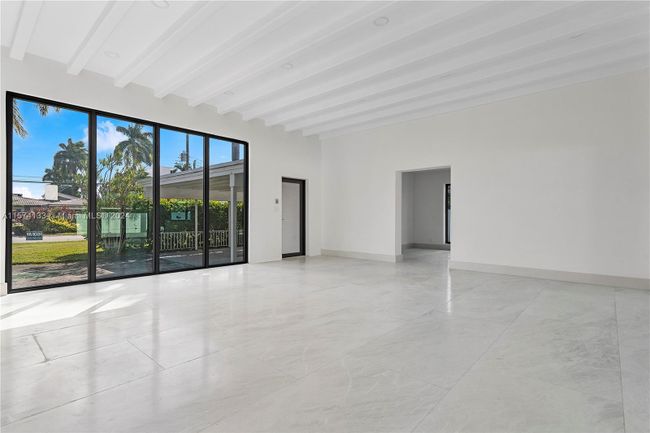 1115 N Northlake Dr, House other with 3 bedrooms, 3 bathrooms and null parking in Hollywood FL | Image 6