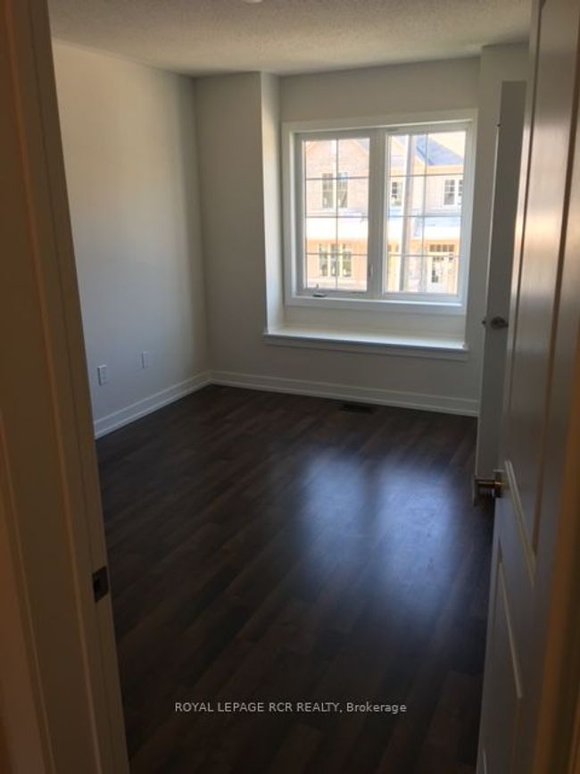 17 Ledger Point Cres, House attached with 3 bedrooms, 3 bathrooms and 2 parking in Brampton ON | Image 15
