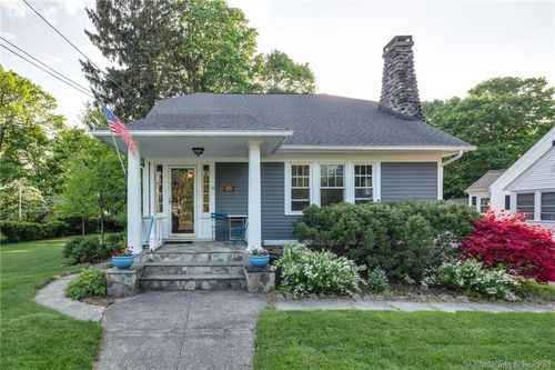 32 Yale Ave, Middlebury, CT, 06762-2712 | Card Image