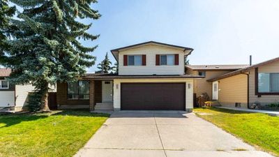 84 Templevale Way Ne, House detached with 3 bedrooms, 3 bathrooms and 4 parking in Calgary AB | Image 1