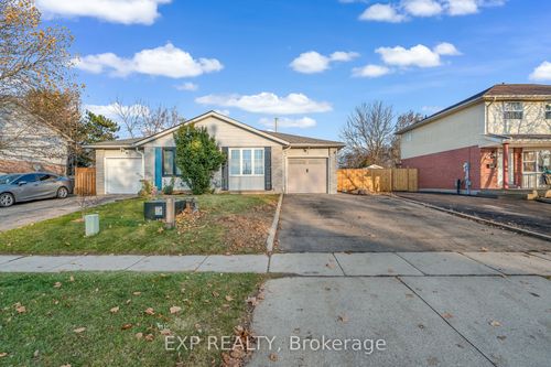 {{alt}} | Card Image