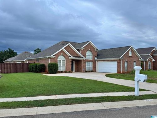 1692 Bradford Ln, BESSEMER, AL, 35022-8343 | Card Image