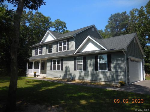 230 Expressway Drive N, Brookhaven, NY, 11763 | Card Image