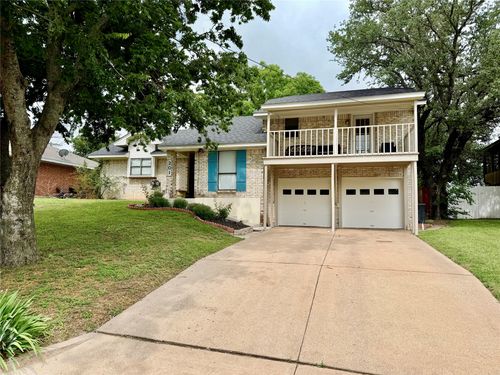 201 Oakridge Dr, Weatherford, TX, 76086-2929 | Card Image