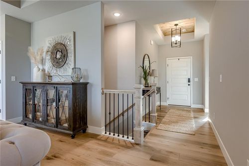 20524 Newcastle St, Spring Hill, KS, 66083 | Card Image