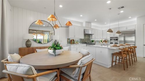 29459 Via Diamante, Valencia, CA, 91354-1672 | Card Image
