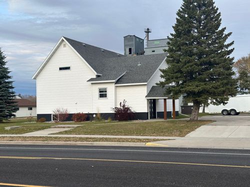 504 Main St S, Karlstad, MN, 56732-4008 | Card Image