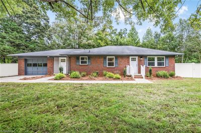 3250 Piney Grove Road, House other with 3 bedrooms, 2 bathrooms and null parking in Kernersville NC | Image 1