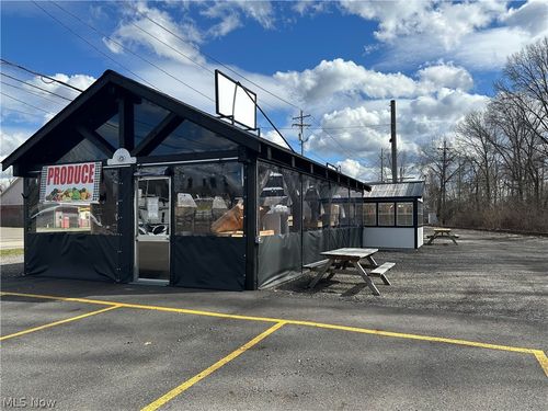 3405 Mahoning Avenue Nw, Warren, OH, 44483 | Card Image