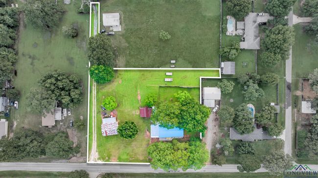 2411 N Page Rd, House other with 3 bedrooms, 2 bathrooms and null parking in Longview TX | Image 4