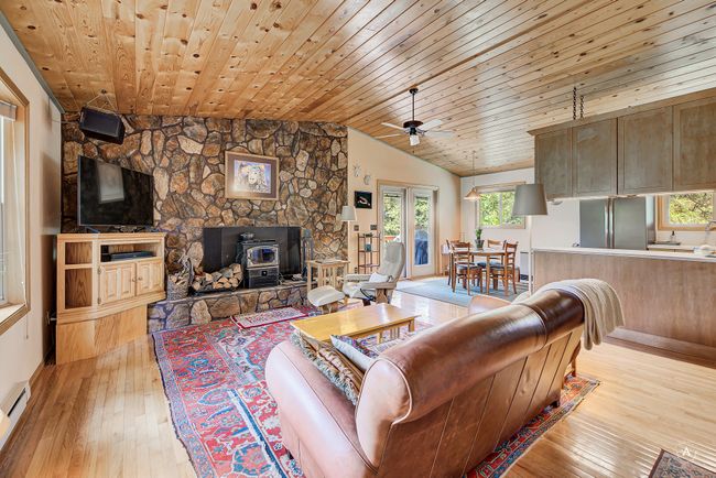 19 Big Dipper Dr, House other with 3 bedrooms, 3 bathrooms and null parking in Clancy MT | Image 4