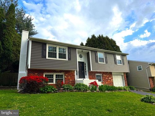 612 Ridge Ave, KENNETT SQUARE, PA, 19348-3437 | Card Image