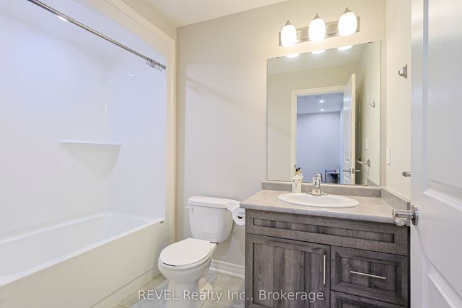 196 Heron St, House attached with 3 bedrooms, 3 bathrooms and 2 parking in Welland ON | Image 32
