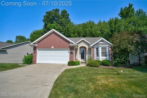 1211 Creek View Ct, Burton, MI, 48509-1458 | Card Image