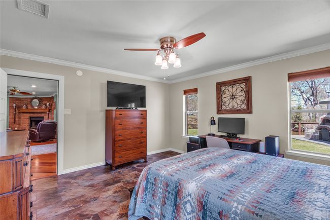 Plenty of natural light and spacious closet | Image 16