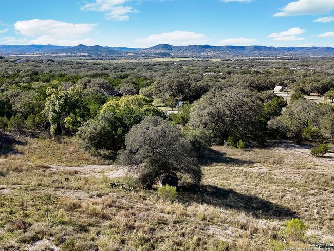 207 Roadrunner Trl, House other with 1 bedrooms, 1 bathrooms and null parking in Utopia TX | Image 7