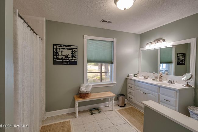 966 W Island View Rd, House other with 3 bedrooms, 2 bathrooms and null parking in Bath NC | Image 35