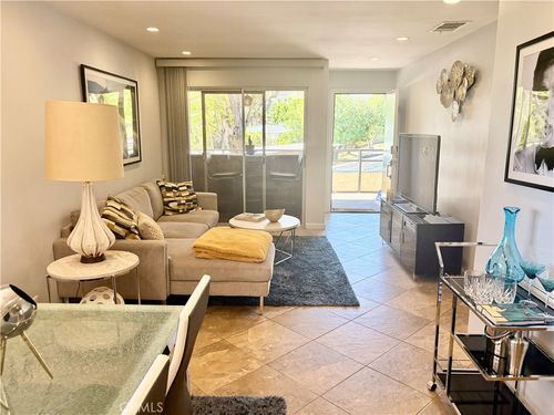 510 N Villa Ct, Palm Springs, CA, 92262-0685 | Card Image