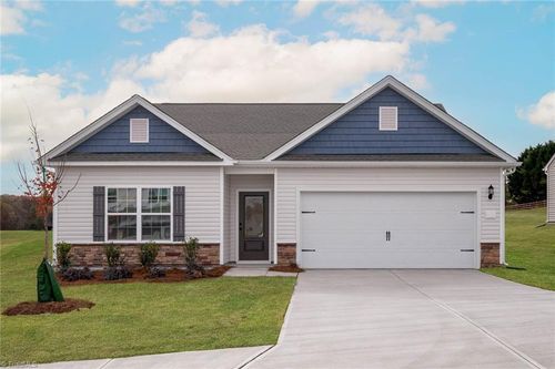 247 Macintosh Dr, King, NC, 27021-8846 | Card Image
