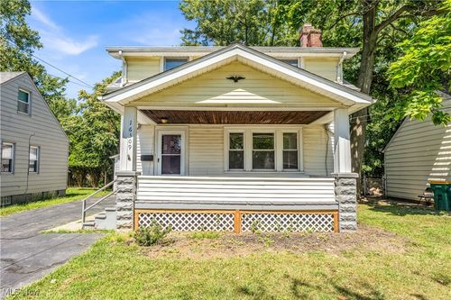 16309 Raymond St, Maple Heights, OH, 44137-2822 | Card Image
