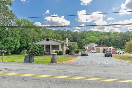 3275 Hills Church Rd, Murrysville, PA, 15632-9382 | Card Image