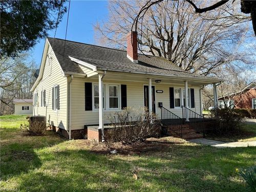 7468 Nc Highway 135, Mayodan, NC, 27027-8131 | Card Image