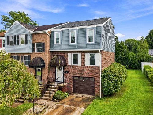 3198 Coulson Dr, Lower Burrell, PA, 15068-2702 | Card Image