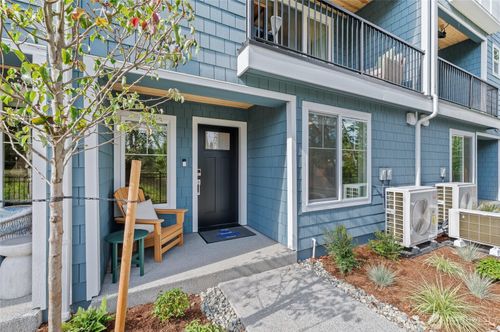 d4-14424 Madison Way, Lynnwood, WA, 98087 | Card Image