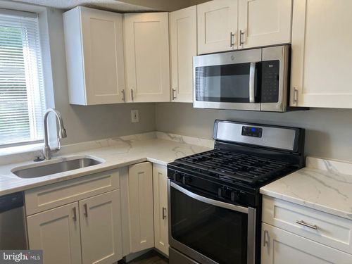 i-12011 Tarragon Rd, REISTERSTOWN, MD, 21136-3272 | Card Image