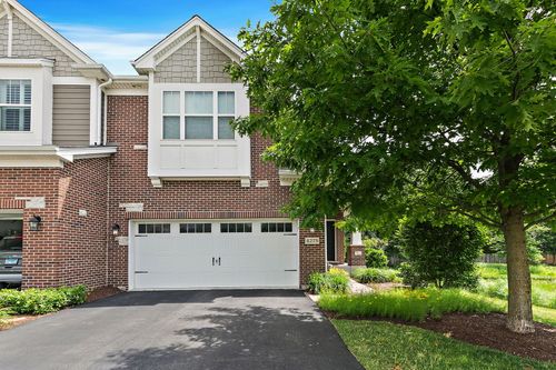 4275 Fiona Ln, Lisle, IL, 60532-1135 | Card Image