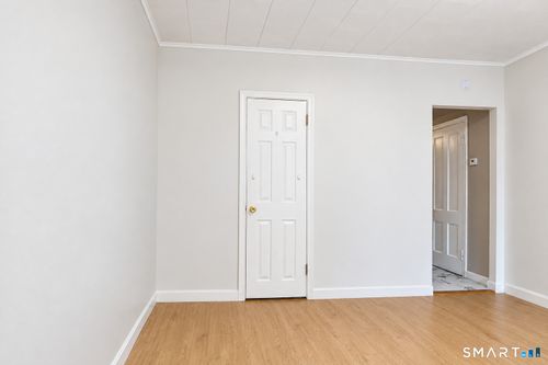 61 Asnuntuck St, Enfield, CT, 06082-3406 | Card Image
