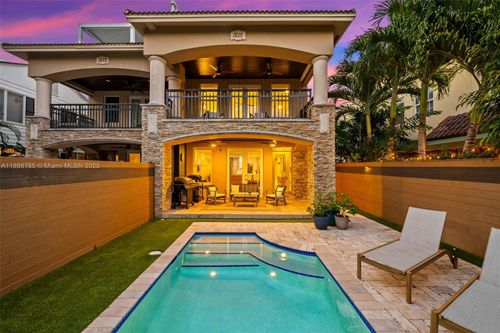 1215 Ne 1st St, Fort Lauderdale, FL, 33301-1732 | Card Image