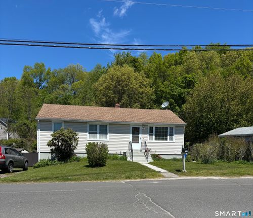 152 Rosengarten Dr, Waterbury, CT, 06704-1647 | Card Image
