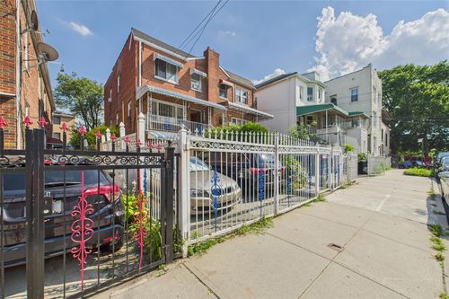 1472 Needham Ave, Bronx, NY, 10469-1549 | Card Image