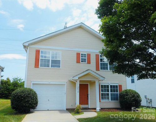 6618 Wicked Oak Ln, Charlotte, NC, 28216-8838 | Card Image