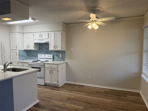 apt-214-3624 Parkridge Dr, Dallas, TX, 75234-4113 | Card Image